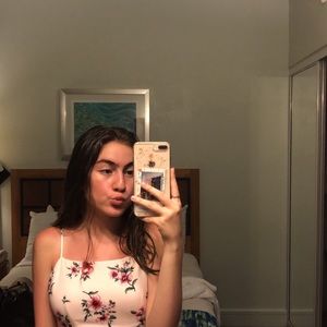 Meet your Posher, Valerie